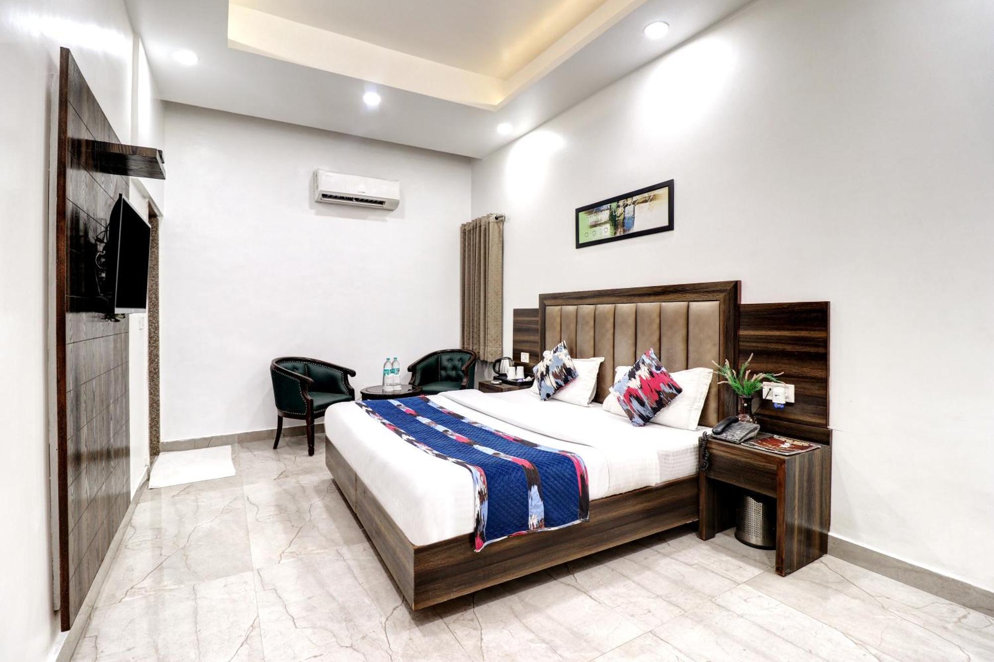 Hotel Emporio Dx - New Delhi Railway Station - Paharganj Exterior photo