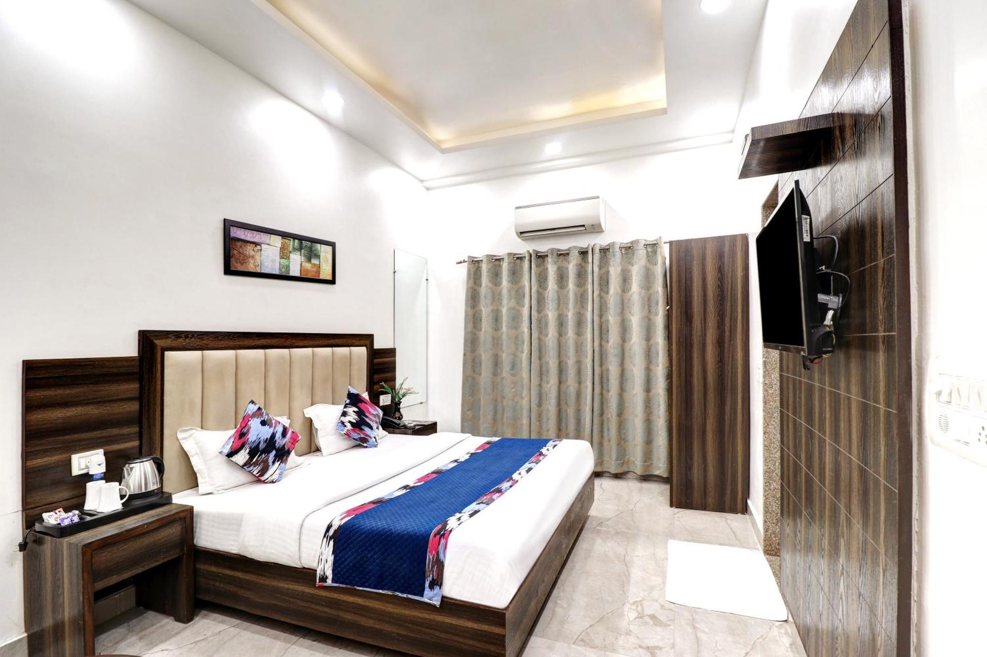 Hotel Emporio Dx - New Delhi Railway Station - Paharganj Exterior photo