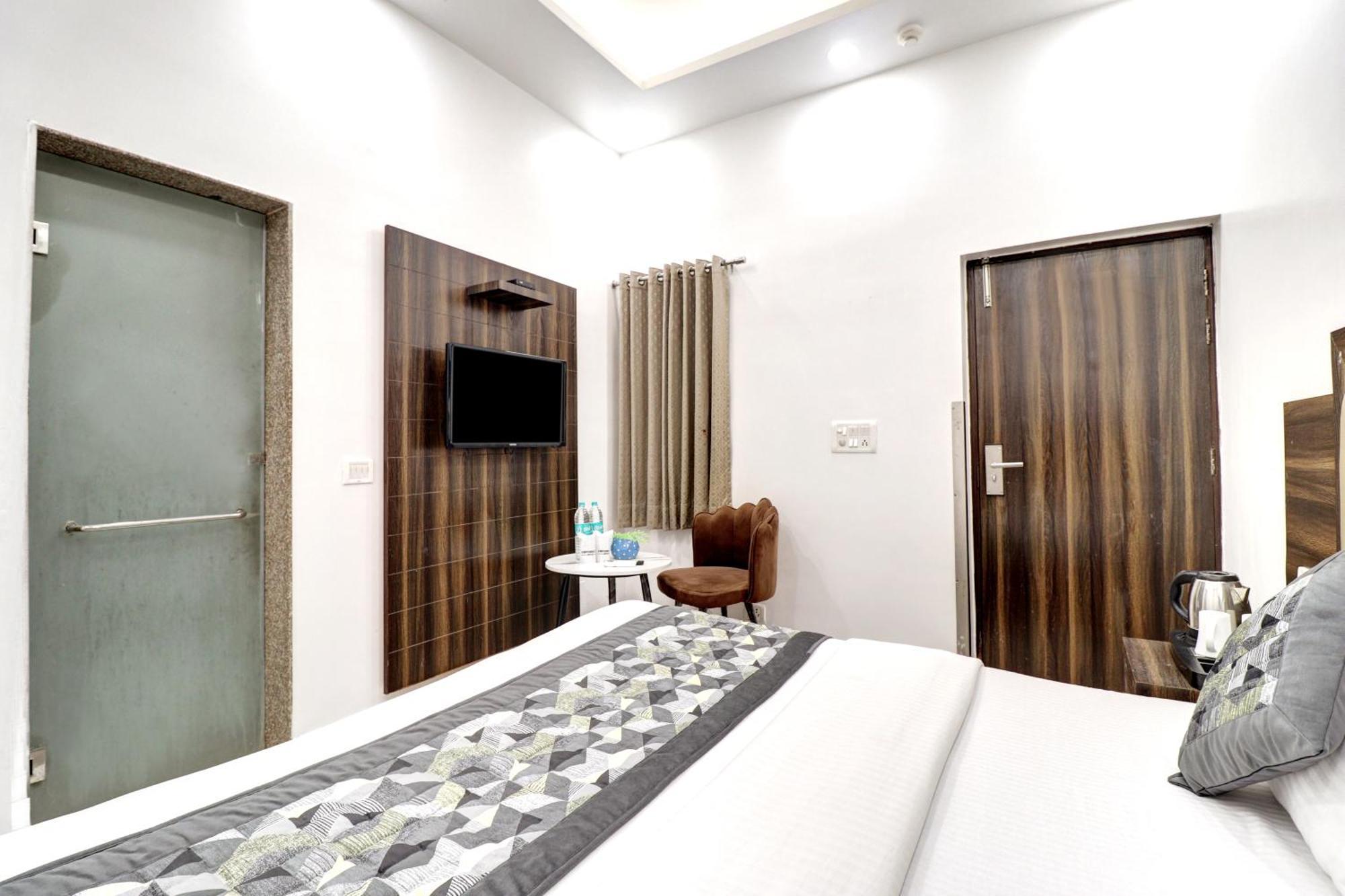 Hotel Emporio Dx - New Delhi Railway Station - Paharganj Exterior photo